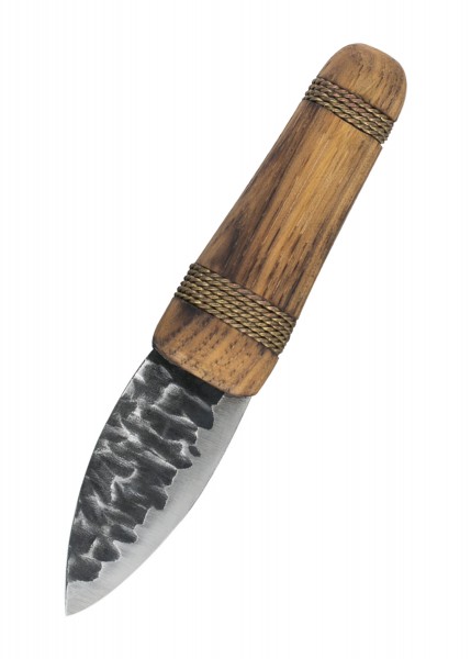 Das Ötzi Knife von Condor ist ein handgeschmiedetes Messer mit einer markanten, strukturierten Klinge und einem robusten Holzgriff. Seine rustikale Optik und hochwertige Verarbeitung machen es zu einem idealen Werkzeug für Outdoor-Abenteuer und Samml