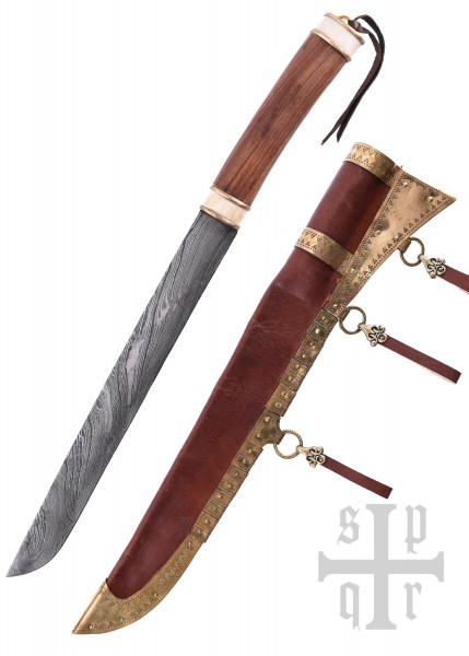 Ein Wikinger-Sax aus Damaststahl mit Holz- und Knochengriff. Das Messer zeigt handgefertigte Details und kommt mit einer dekorativen Lederscheide mit Messingakzenten. Perfekt für Sammler und Enthusiasten alter Handwerkskunst.