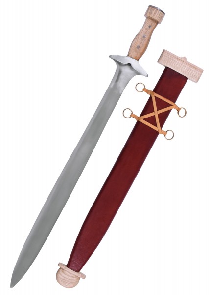 Griechisches Xiphos, ein kurzschwertartiges Hopliten-Schwert mit Scheide. Das Schwert hat eine breite, gerade Klinge und einen Holzgriff. Die Scheide ist rotbraun und hat Messingbeschläge sowie Lederriemen zur Befestigung.