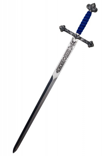 Das Schwert des heiligen Georgs von Marto zeigt detaillierte Gravuren entlang der Klinge und hat einen kunstvoll gestalteten Griff mit blauen Wicklungen. Es strahlt historische Eleganz und Handwerkskunst aus.