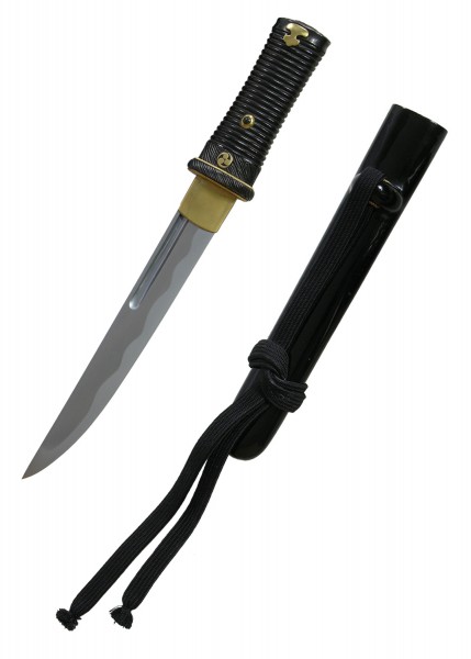 Das Great Wave Tanto ist ein detailreich gefertigtes Messer mit einer kunstvoll gestalteten, scharfen Klinge. Der Griff besteht aus rutschfestem Material und das Messer wird in einer klassischen schwarzen Scheide mit Kordel geliefert.